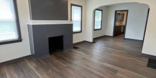 Updated 2 Bedroom, 1 1/2 Bath Home With Fenced in Backyard & 1 Car Garage! Gallery 3