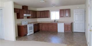 2 Bed 2 Bath Home on Corner! Gallery 4