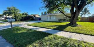 1810 SW 64th Ter Gallery 2