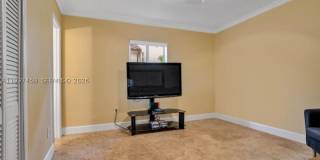 7405 SW 79th Ct Gallery 12