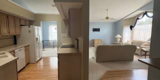 Beautiful 2Bed/2Bath with 2-Car Garage Gallery 4