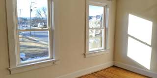 Charming Historic townhouse in downtown Frederick available mid June! Gallery 44