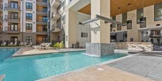 6800 Burnet Rd Gallery 1