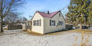 114 CARTER Avenue Gallery 1