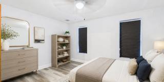 AUGUST 1 Beautiful 3 bedroom 1 bath house - private yard - ample parking quiet street Gallery 18