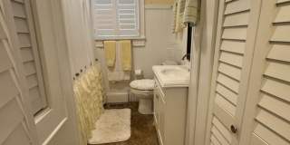 Knoxville 37917 - Available Now! 2 bedroom, 1 bath home - Contact Lisa Vineyard 865-216-9334 Gallery 29