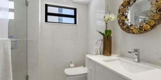 2625 Collins Avenue Gallery 10