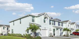 5719 SE Edgewater Circle Gallery 1