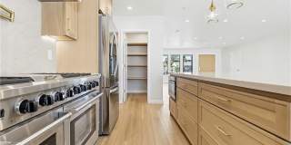 12509 Emelita Gallery 21