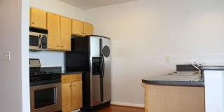 Spacious, beautiful loft with separate bedroom and office for rent in Downtown Atlanta Gallery 5