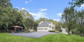 1404 WYNHURST Lane Gallery 2