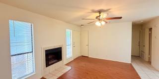 Great, well-maintained single-story duplex tucked away on a quiet cul-de-sac! Gallery 7