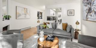 Bellevue Condo in Cherry Crest Vista with Updated Kitchen Gallery 7