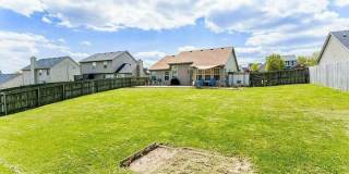 913 Fieldstone Gallery 2