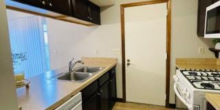 Very nice 2 bedroom, 2.5 bathroom townhome in Westerville schools for rent!! Gallery 13