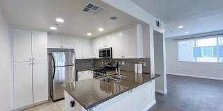 Beautiful  2Bd 2 Ba in Luxury Community Gallery 1