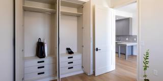 Le Noble Gallery 18