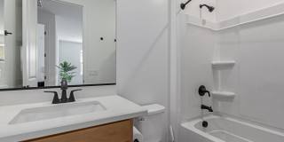 21283 W EDGEMONT Avenue Gallery 34