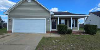 3 Bedroom, 2 Bath Home in a Cul-de-sac with a 2 Car Garage. Gallery 1