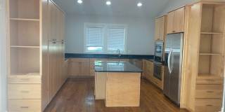 Vanderbilt Place - Wonderful Location 3 bedrooms/3 1/2 baths Gallery 12