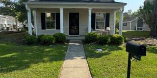 Three Bedroom Two Bathroom Coming Available In June!! Gallery 1