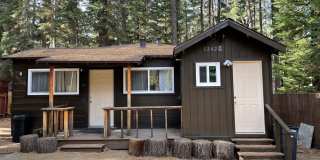 Cute and Upgraded House (Back unit on the lot) Gallery 1
