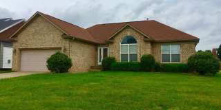 Wonderful 3 bed, 2.5 Bath home with back yard! Gallery 1