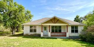 AVAILABLE NOW!!! Lake Life Meets Modern Comfort in Kingsland! Gallery 1