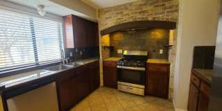 Great Central Location - 3 Bed / 2 Bath Single Story! Gallery 12