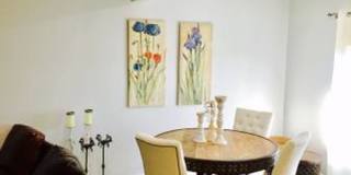 This is a great opportunity to rent a 2 bedroom at a competitive price in Tarzana. Gallery 8