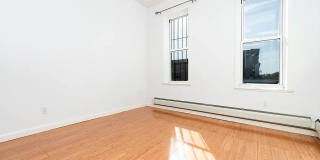 612 2nd St Gallery 6