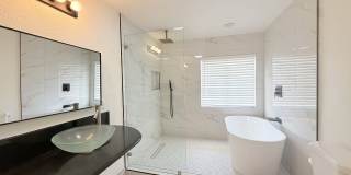 AVAILABLE NOW!! 3 BEDROOM 2 BATHROOM Home in Palm Desert! Gallery 12