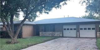 Beautifully updated 3/2/2! Beautifully updated 3/2/2! Gallery 1