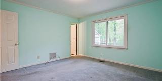 Room in 3 Bedroom Home at Sanderson Dr Gallery 14