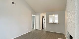 2/1 Duplex in North Austin Gallery 1