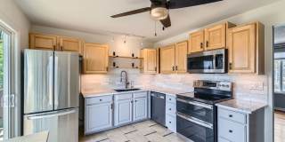 ***$500 Off First Months Rent** Remodeled 4 Bedroom 2 Bath House In Louisville! Gallery 10