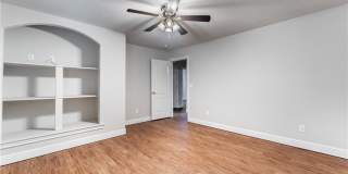 604 NW 17th Court Gallery 15