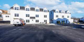 27 Village Road Gallery 13