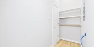 1120 S Washington Street Gallery 32