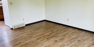 614 E 6th St Gallery 3