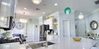 Seasonal Short-Term 2 Bedroom 2 Bathroom Single Family Home in Venetian Golf & River Club! Gallery 20