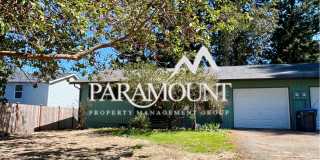 Charming 2-Bedroom Duplex with Garage! Gallery 1