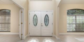 5/4 HEATHROW POOL HOME! Gallery 4