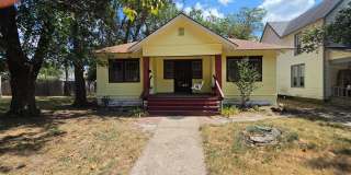Charming Single family home very near Friends Univ. Gallery 1