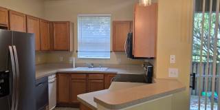 Townhome Near MLK and I-75 Gallery 7