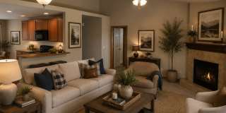 Private Backyard, Covered Patio & Room To Settle In! Gallery 3