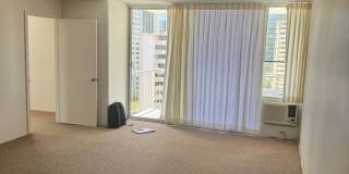 Large 2/2 Waikiki Condo with Parking, Lanai, A/C & W/D in unit! Gallery 4
