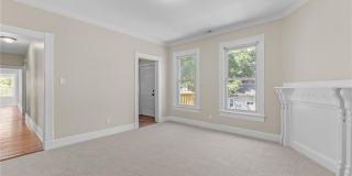 1611 McDaniel Street Gallery 6