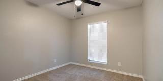 Skylar Pointe Gallery 13
