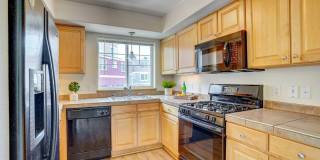 Bright & Beautiful 2-Level Condo in NoBo, available June 5th Gallery 9